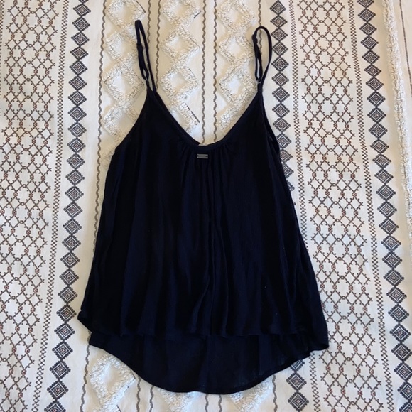 DONATING SOON Roxy tank - Picture 3 of 5